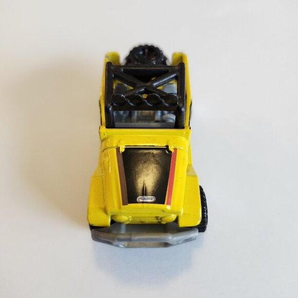 Hot Wheels Toyota Land Cruiser FJ40 Yellow 2010 - Picture 7 of 10